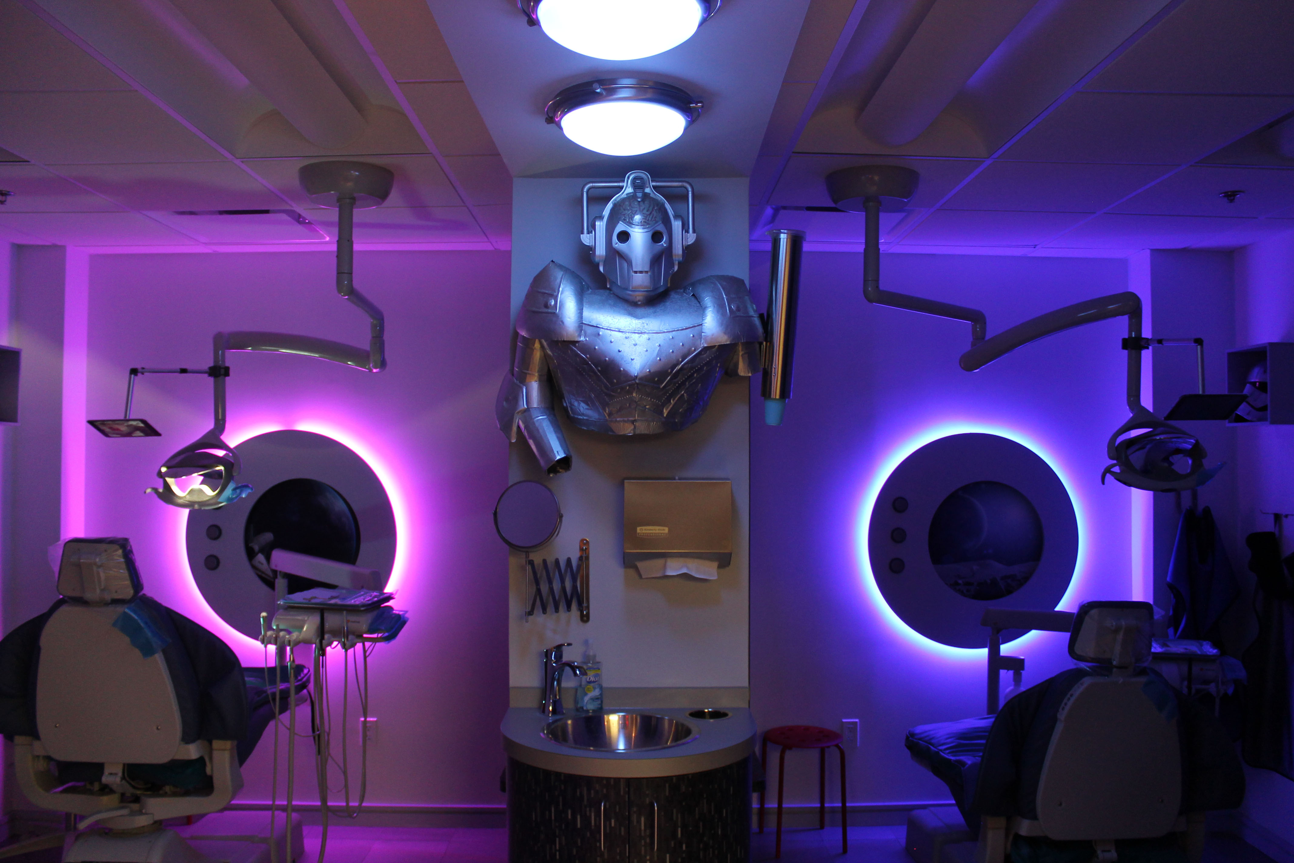 Robot wall for Pediatric Dentist in Madison, Morristown and Florham Park, NJ